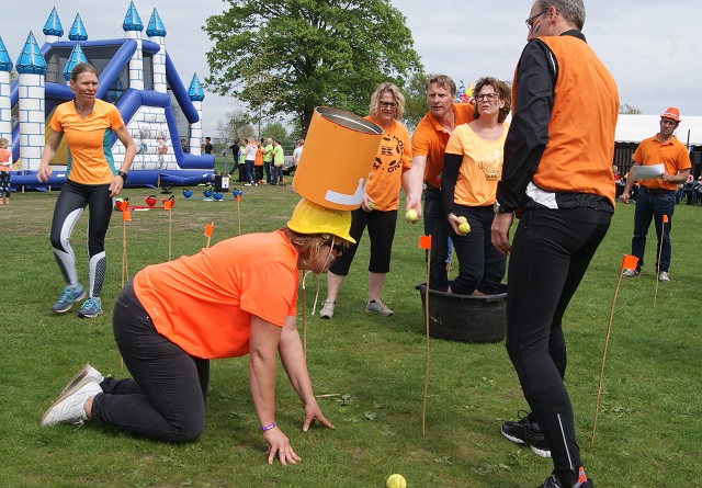 sessie Disco Computerspelletjes spelen Zeskamp populair tijdens Koningsdag | Voorster Nieuws